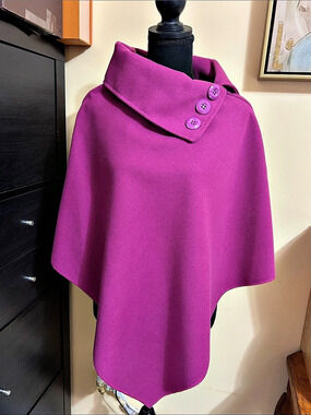 Unbranded fuchsia asymmetrical button-neck poncho cape Italian3/US Medium